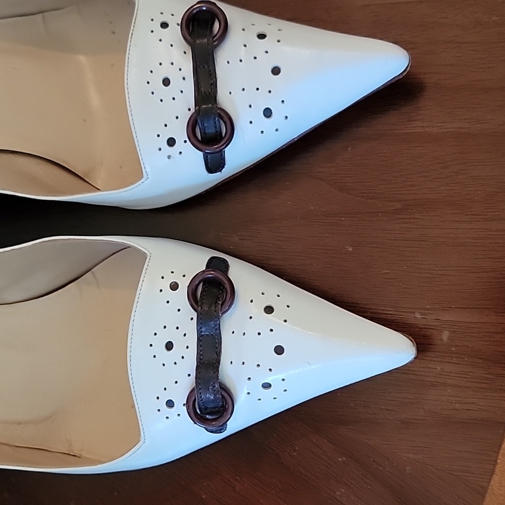 Manolo Blahnik kitten heels - Picture 4 of 8